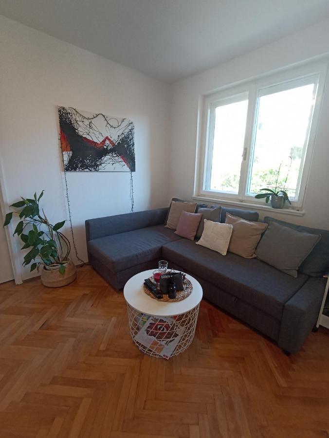 Apartment 70 M From The Beach พอดโกรา ภายนอก รูปภาพ