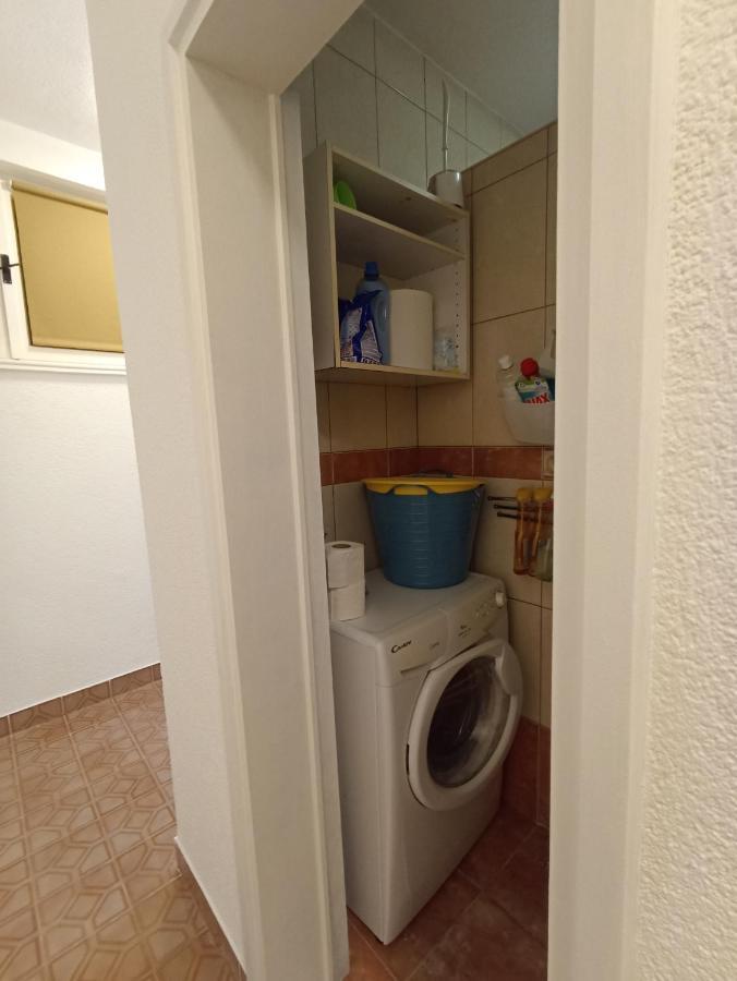 Apartment 70 M From The Beach พอดโกรา ภายนอก รูปภาพ