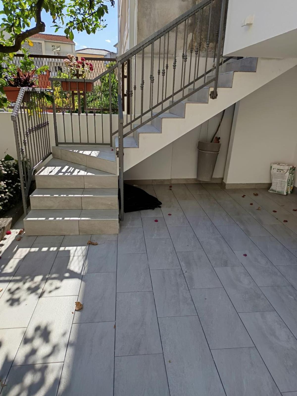 Apartment 70 M From The Beach พอดโกรา ภายนอก รูปภาพ