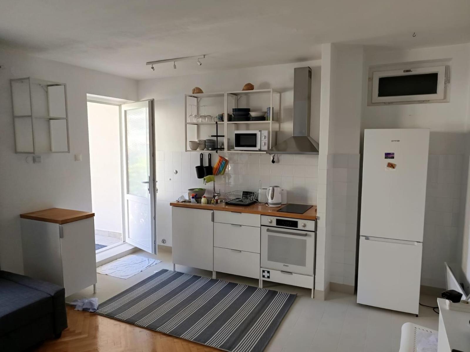 Apartment 70 M From The Beach พอดโกรา ภายนอก รูปภาพ